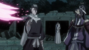 Byakuya y Senbonzakura protegiendo a Muramasa