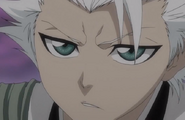 Hitsugaya realizes that the Garganta can be closed if they exert an immense amount of Reiatsu.