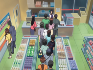 Hanatarō deals with many customers at once.