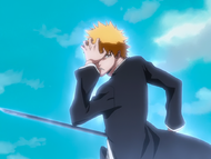 Ichigo prepares to summon his Hollow mask.