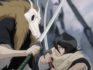 Rukia is forced to battle Ashido.