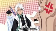 Kenpachi se molesta con Toshiro