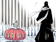 Byakuya attempts to evade Zommari's attack.