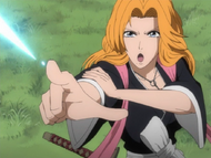 Rangiku uses Hadō #4. Byakurai on the Cloning Arrancar.