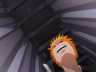 Ichigo Kurosaki chases Dordoni along the arches.