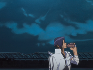 Uryū drinks Nemu's antidote.