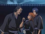 Uryū watches nervously as Aramaki inspects the division insignia on Orihime's collar.