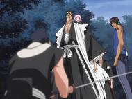 Renji watches as Kenpachi catches up with Ichinose.