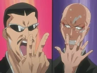 Duelo de "piedra-papel-tijeras" entre Ikkaku e Iba.