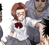 Chizuru is forced to grab Tatsuki due to Bulb Scatter.