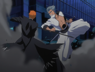 Ichigo struggles to defend himself from Grimmjow.