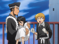 Sentarō Kotsubaki and Kiyone Kotetsu argue over who cares for Rukia more.