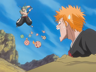 Ganju uses Senpen Banka against Ichigo.