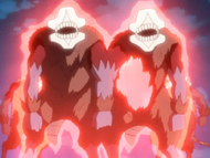An Arrancar clone demonstrates his self-duplication.