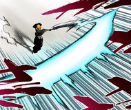 Ichigo counters Quilge's attack with a Getsuga Tenshō.