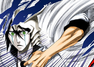 Grimmjow reaches over Ulquiorra's shoulder to deposit a Caja Negación in his Hollow hole.