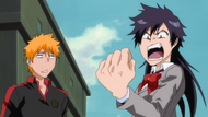 Ichigo is annoyed at Tatsuki berating Orihime.