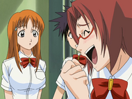 Tatsuki watches as Chizuru invites Orihime to spend summer vacation at her house.