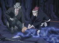 Urahara and Renji rescue Ichigo.