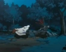 Ukitake combattant Kaien tandis que ce dernier est possédé par le Hollow.