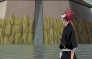 Renji is approached by Saru and Hebi.