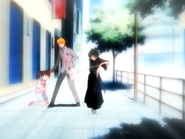 Rukia ratuje Ichigo i martwą dziewczynkę.