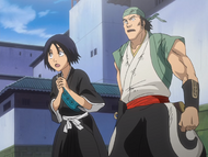 Hanatarō and Ganju watch Ichigo's fight with Renji.