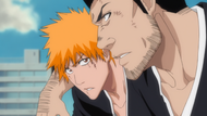 A wounded Isshin encourages Ichigo to save Karakura Town.