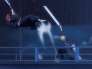 Ichigo overwhelms Renji.