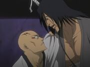 Kenpachi mengalahkan Ikkaku