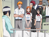 Tessai and the others visit Uryū in the hospital.