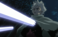 Hitsugaya is struck by Hisagi's Bakudō #62. Hyapporankan.