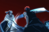 Hisagi attacks Byakuya with both Kazeshini and his own Zanpakutō.