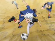 Hitsugaya outmaneuvers the middle school students.