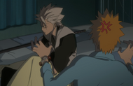 Hitsugaya's stubbornness irritates Ichigo.