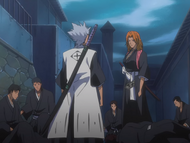 Hitsugaya warns his subordinates to be wary of Gō Koga.