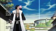 Kenpachi y Yachiru contemplan la ida de Ichigo al mundo humano