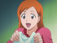 Orihime decides to give Rukia the dress that Uryū made for her.