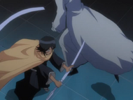 Aaroniero easily bypasses Rukia.