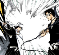 Byakuya attacks Hisagi, whom he suspects is brainwashed.