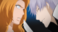 Gin threatens Rangiku.