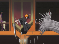 Ichigo slashes through a barrage of snakes.