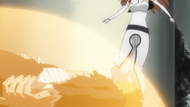 Orihime attempts to heal Ichigo.