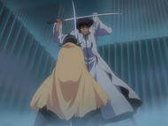 Aaroniero pushes back Rukia's Zanpakutō with Kaien's.