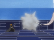 Ichigo narrowly evades Zangetsu as Zangetsu uses Deadly Darts.