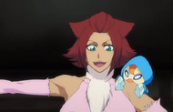 Haineko greets Hitsugaya as Ririn bites her shoulder.