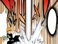 Ichigo evades a falling Pesche as he crashes into the ground.