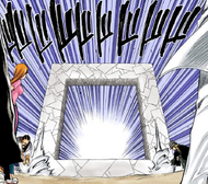 Orihime watches as Urahara and Tessai prepare to open the Senkaimon.