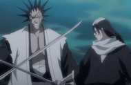 Kenpachi blocks Byakuya's attack.