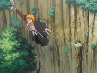 Ichigo flies out of the room using Yoruichi's Ryūkotsujō.